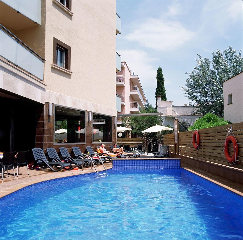Tossa Beach Center Tossa de Mar Eksteriør billede